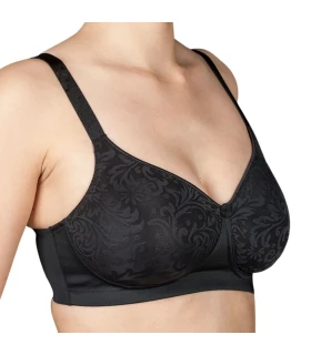 Selene Inés sujetador mastectomía negro